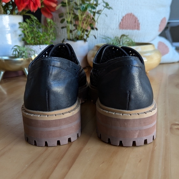 Vince Camuto Black Leather Mritsa Perforated Slip-on Derby Oxford Sneaker - Picture 4 of 11